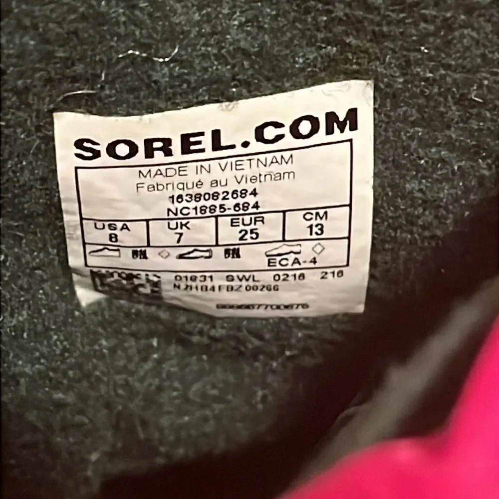Kids Sorel Flurry snow boots bright pink size 8